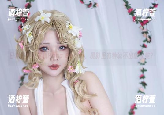 日本连体泳衣和Hana Bunny，摄影里有种说不出的默契？